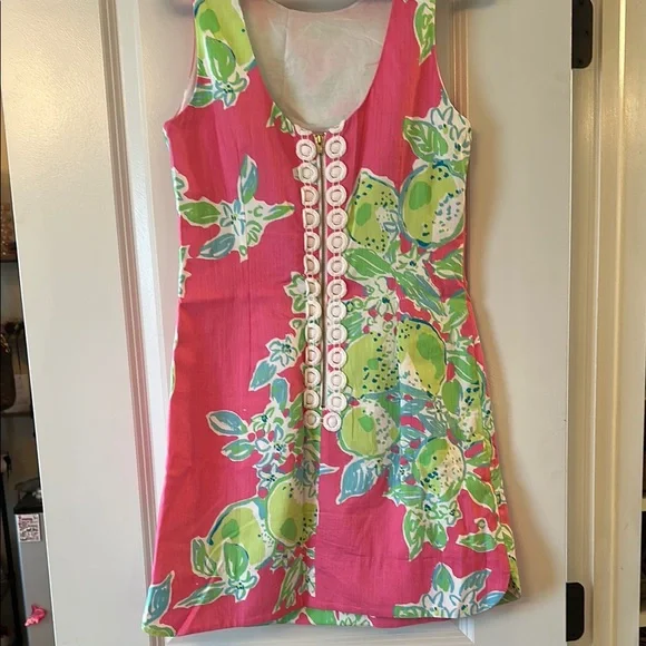 Lilly Pulitzer EUC size 4 Vibrant Pink Floral Dress - Picture 2 of 2